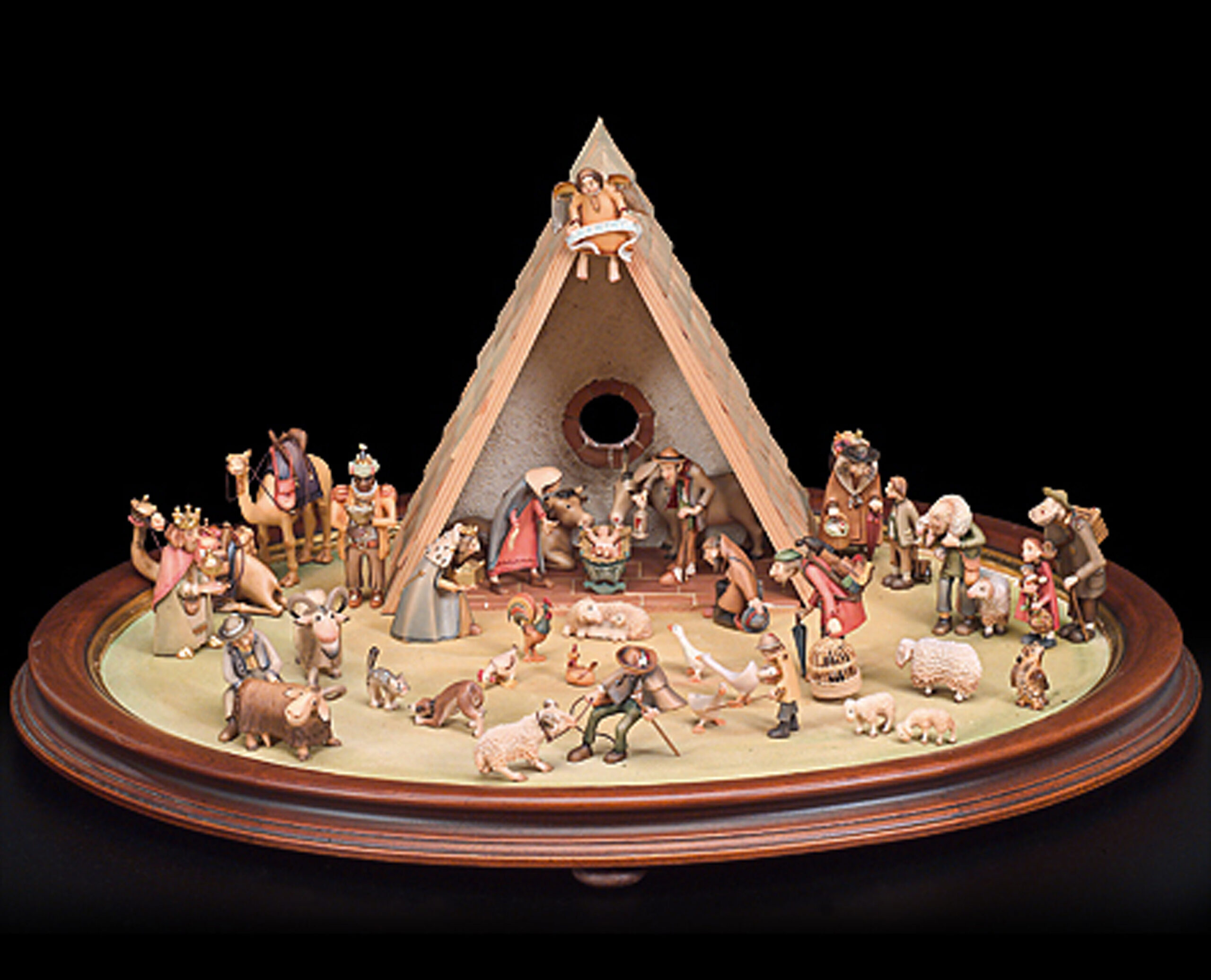 Velvety oval with stable (Kastlunger Nativity)