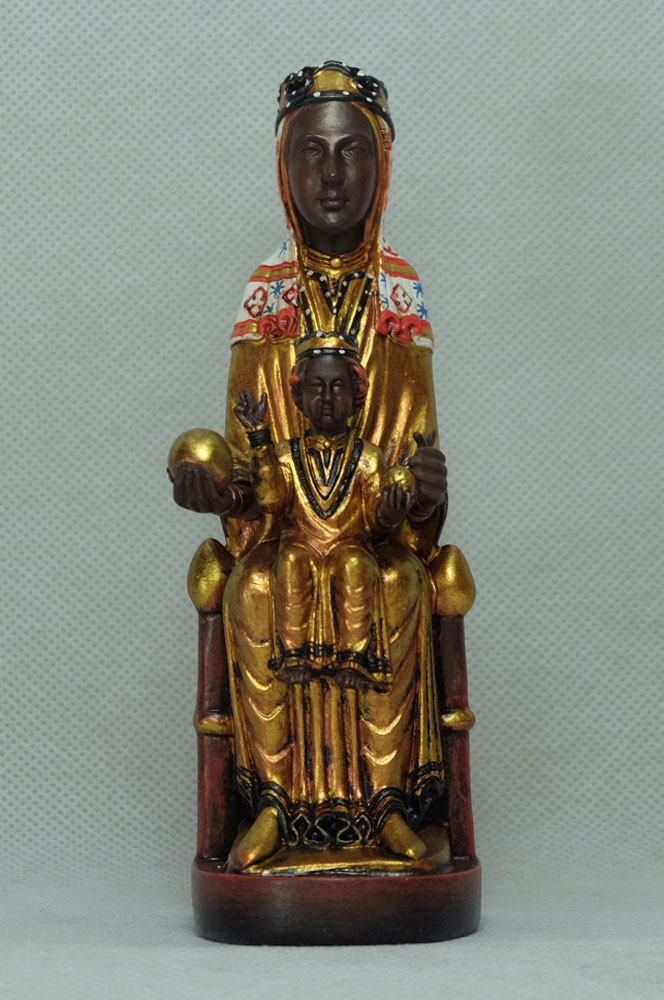 Virgen de Montserrat. 14 cm.