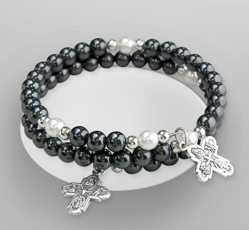 Brazalete hematite con cruces. Muelle