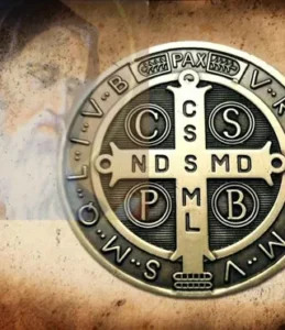 San-Benito-con-medalla_370x320