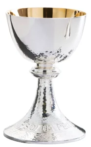 Cáliz cincelado (Romanico)