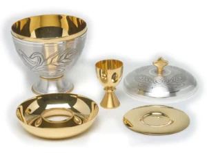 Cover Ciborium-Paten and chalice