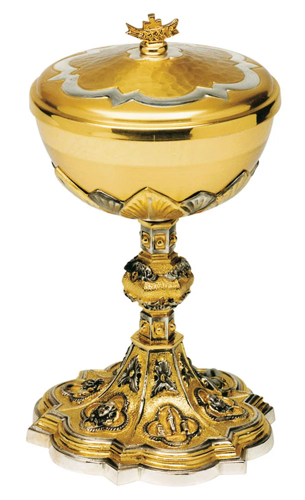 Ciborium chiselled
