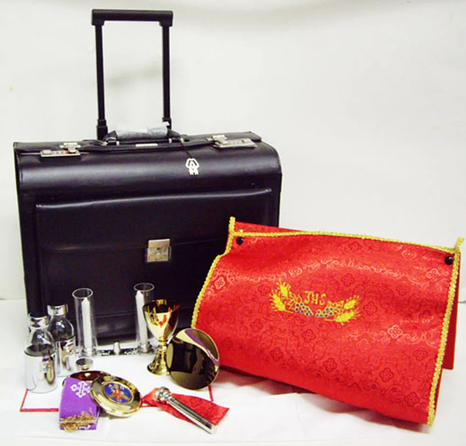 Altar-Travel-Mass-ormc02922-0