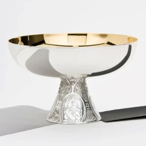 Paten chiselled (Romanesque)