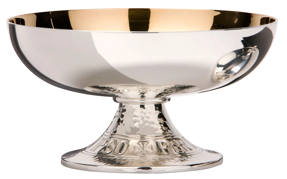 Patena cincelada (Romanico)