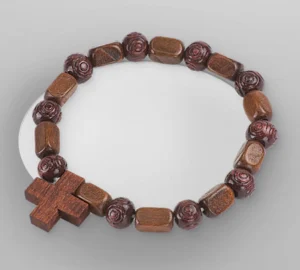 Bracelet with cross. Elastic.