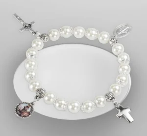 Brazalete con varios motivos y San Francisco, cristal perla. Elástico