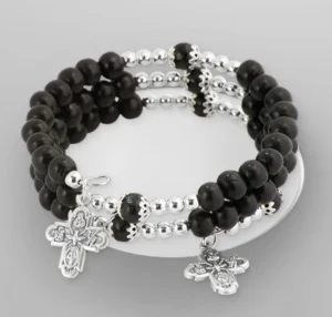 Bracelet crosses, wood. Spring