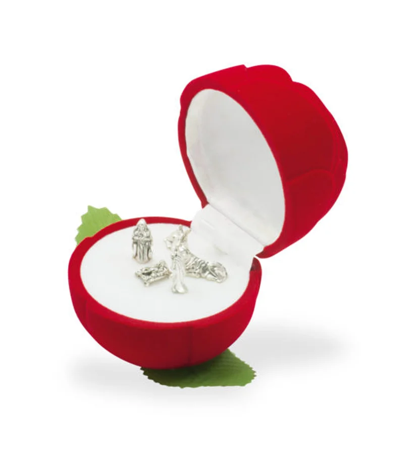 Chest with Nativity. Red rose