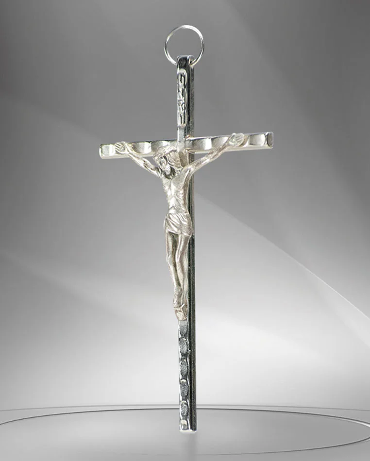 Metal crucifix