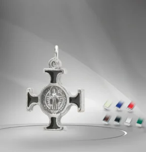 Cruz de San Benito. Varios colores.