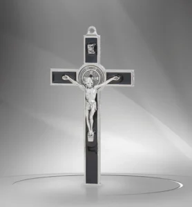 Cruz de San Benito. Varios colores.