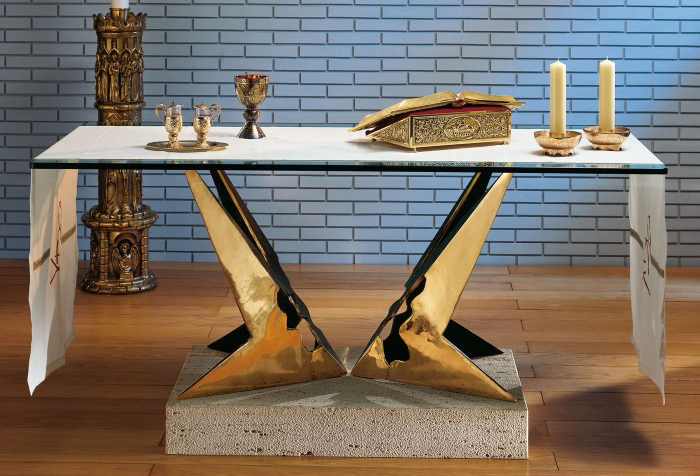 Altar table (marble)