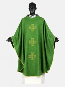 Casulla con estolón y cruces en hilo de oro