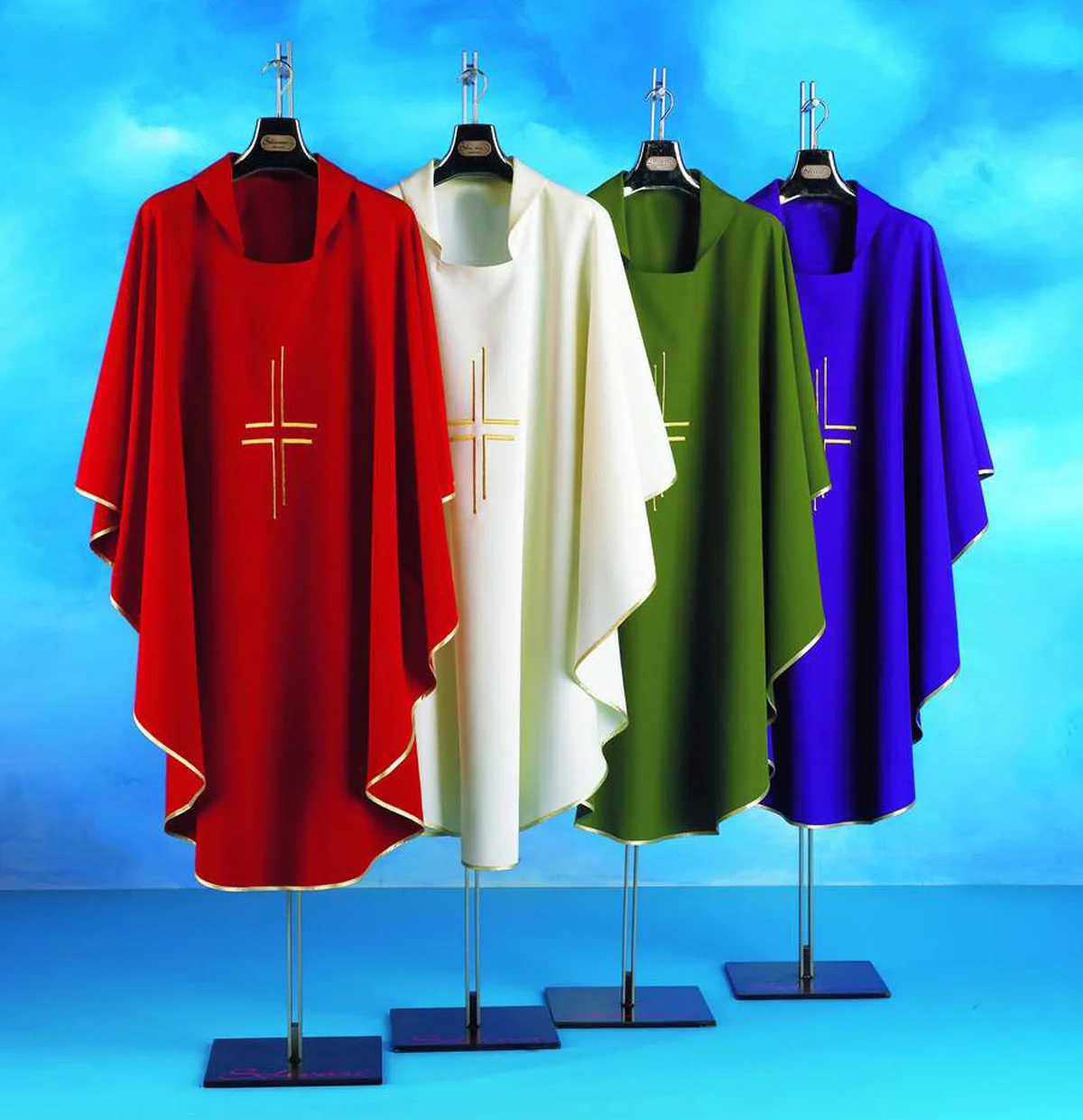 OLCA0620880-0-Liturgical-chasuble-with-embroidered-cross