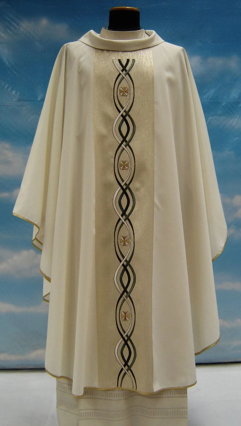 OLCA062B0229-0-Chasuble-with-embroidered-stole